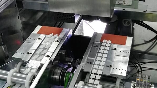 FPC吸贴式胶纸机定位贴合视觉系统